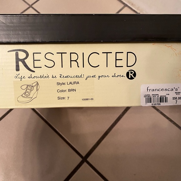 Retro Bootie - Picture 4 of 4